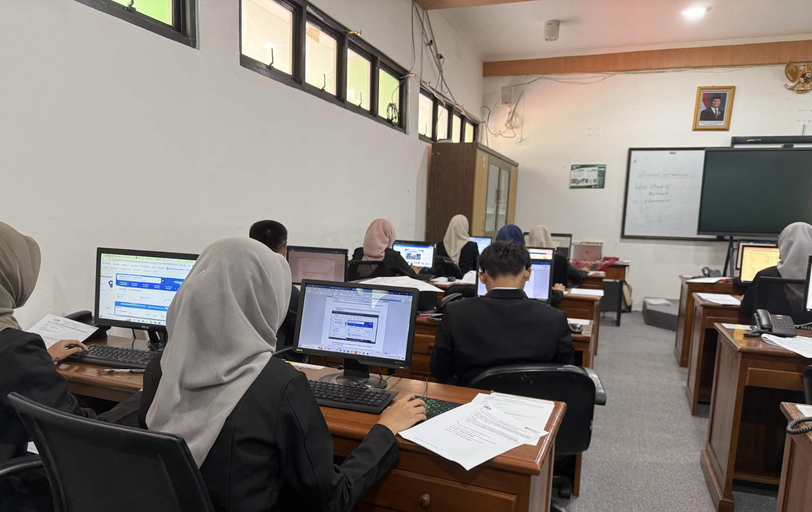 Pra-Asesmen dan Uji Sertifikasi Kompetensi Skema Pengelolaan Aplikasi Layanan Bisnis Finansial